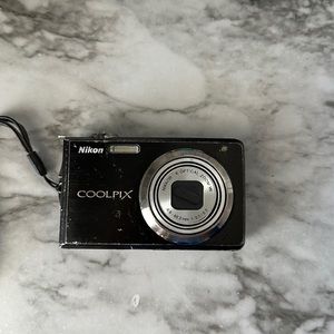 Coolpix digital camera untested!!!